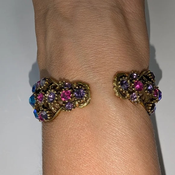 EVC SIGNED WEISS GOLD TONE CRYSTAL RHINESTONES & FX PEARLS HINGE BRACELET & EARR - Picture 4 of 14